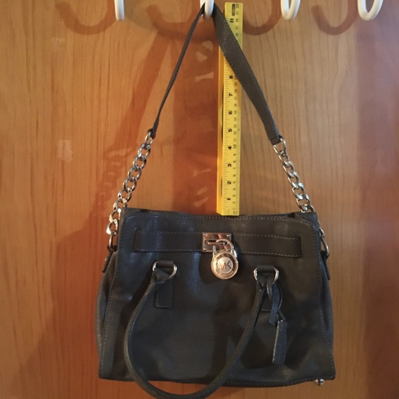 Brand New! Michael Kors Leather Satchel Purse Grey w/ Silver Chain Detail - Picture 9 of 12